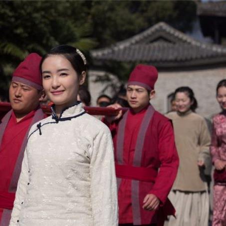 (雄霸乱世怎么分解装备)雄霸乱世攻略：如何在充满挑战和机遇的世界中绽放强势力量？