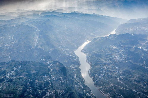 壮阔龙脉，百龙争霸，凌云决战，谁主沉浮？