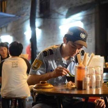 澳门宝典正版下载|实践分析解释落实_R版.6.927